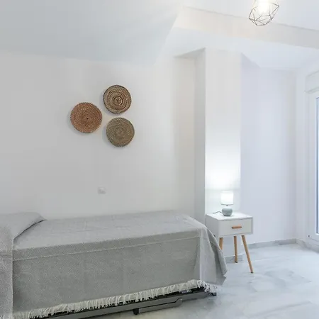Bay Apartment *