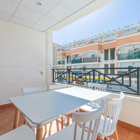 Apartment Bay *